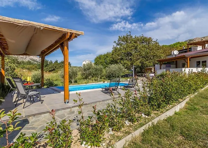 2 Bedroom Beautiful In *
